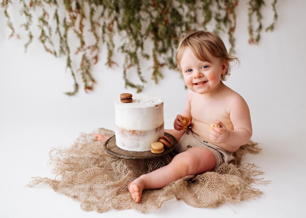Cake smash photographer — Kristielle Amy Studios