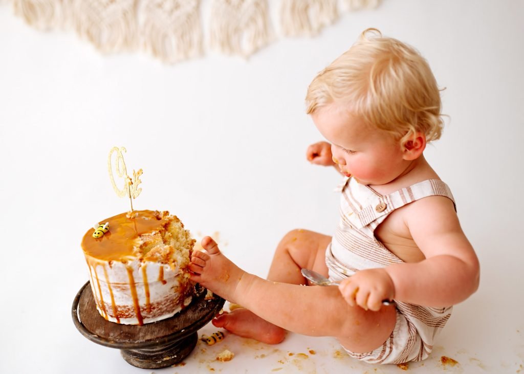 Cake smash photography in Bundaberg, QLD