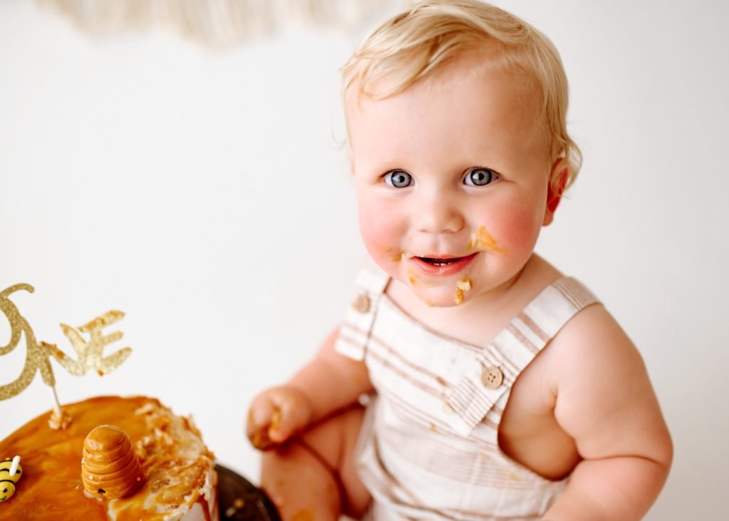 First birthday cake smash by Kristielle Amy