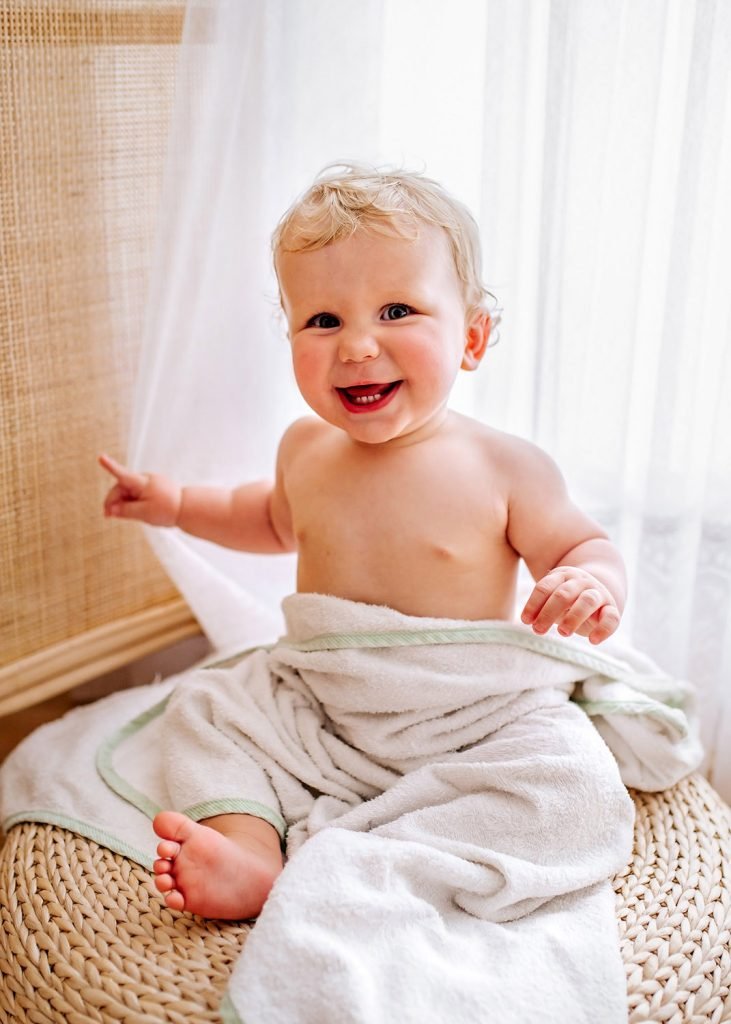 First birthday cake smash photoshoot