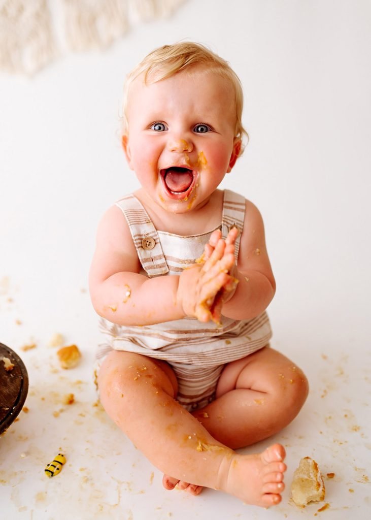 Studio cake smash session in Bundaberg
