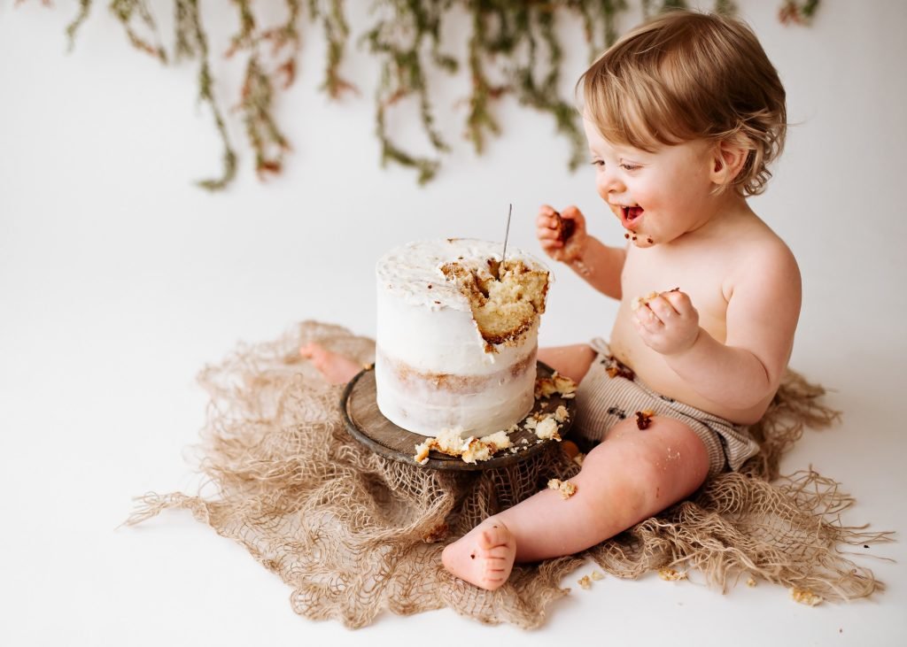First birthday cake smash photo session