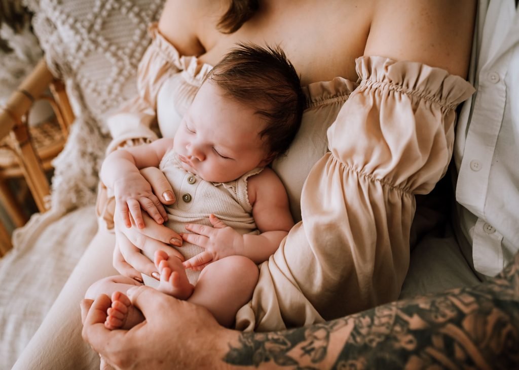 Soft natural newborn session